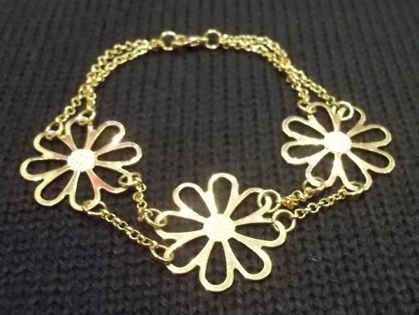 Pulseira flor c/ banho de ouro